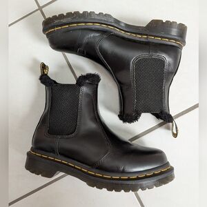 Dr Martens Leonore fur lined black boots size 6